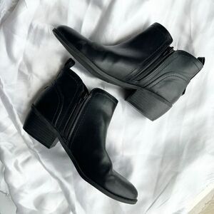 G By Guess Women’s Black Tammy Classic Booties Size 8